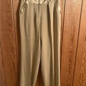 St.John Evening Women's Pants     100% Silk size 12